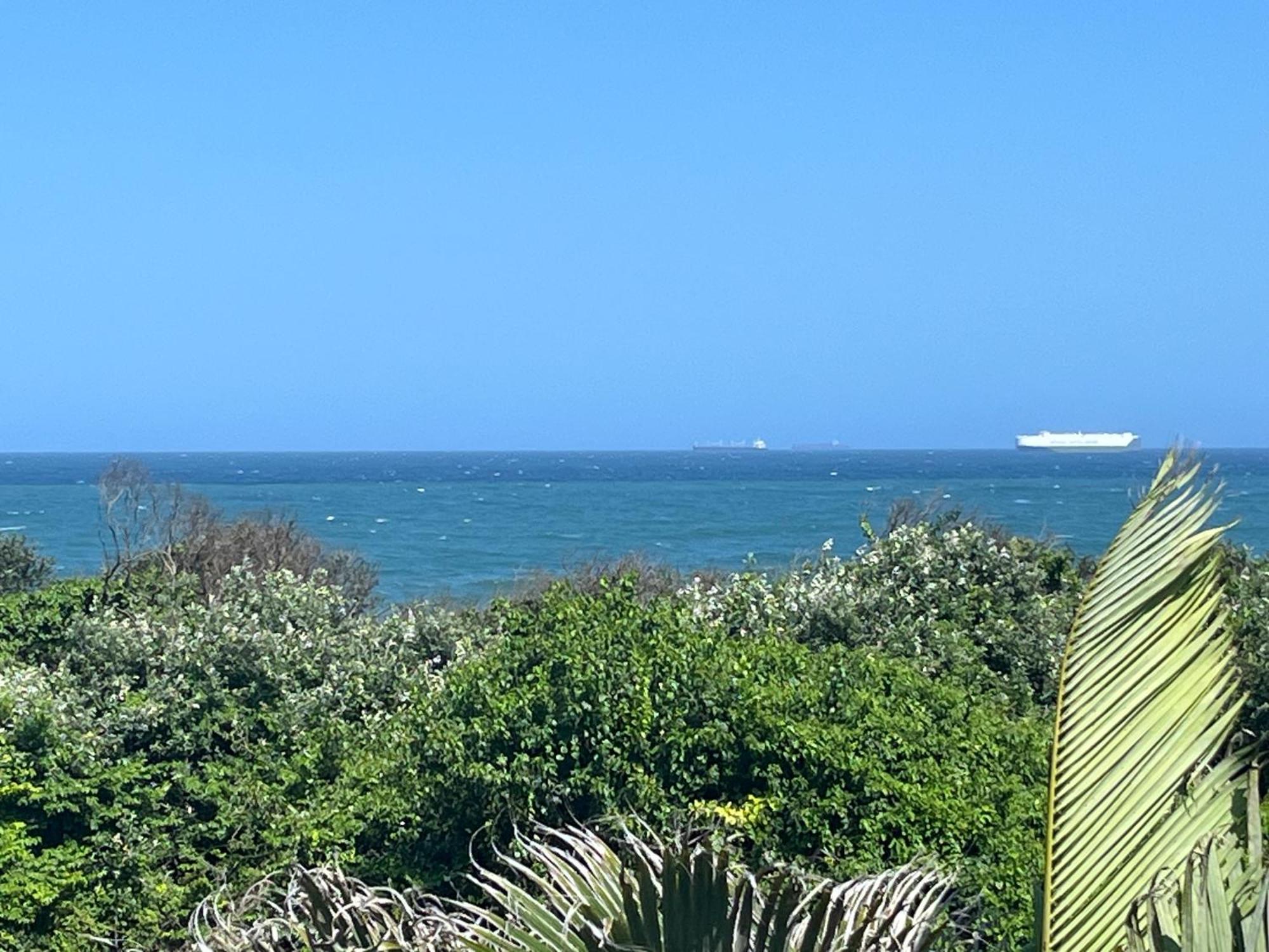Beachbreak Holiday Letting Durban Bagian luar foto